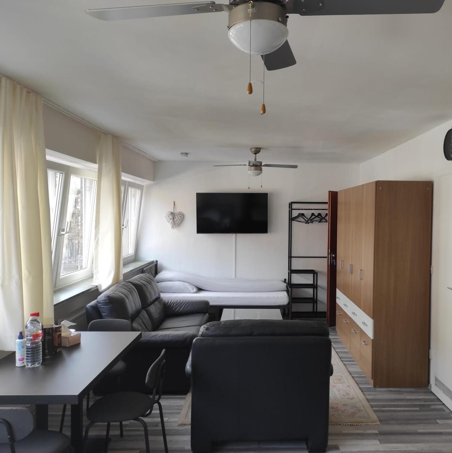 Ferienwohnung Im Zentrum Von Oberhausen Inklusive Wlan Bagian luar foto