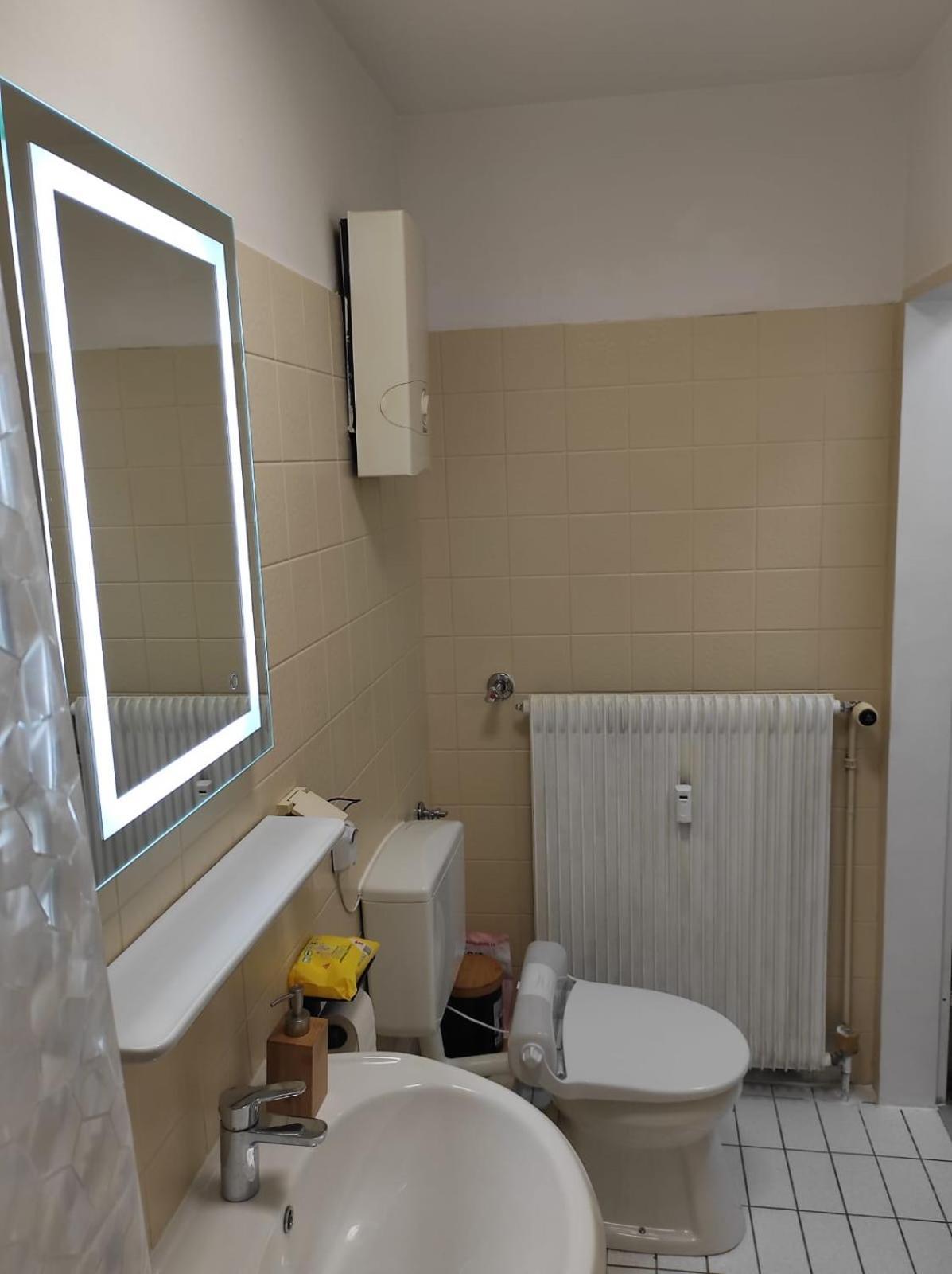Ferienwohnung Im Zentrum Von Oberhausen Inklusive Wlan Bagian luar foto